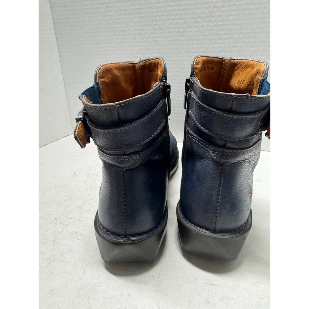 Art Company Navy Leather Ankle Boots Made in Spain Size 39 8.5 Buckle Zip 917